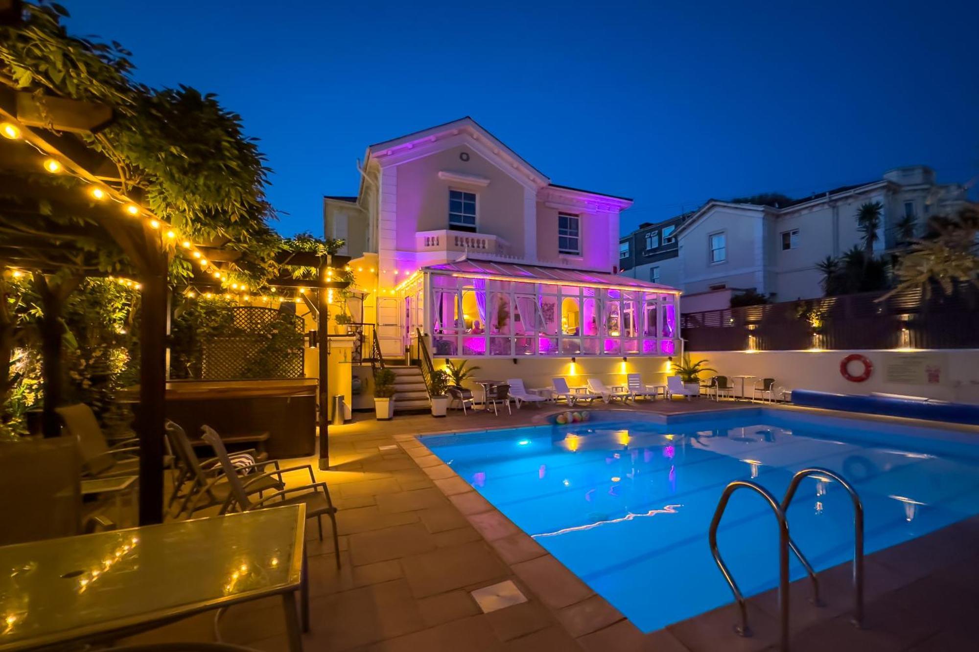 Riviera Hotel Torquay